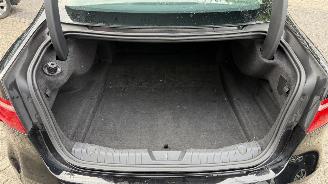 Jaguar XF 2.0D PORTFOLIO picture 11