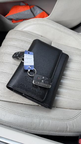 Jaguar XF 2.0D PORTFOLIO picture 16