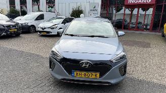 damaged passenger cars Hyundai Ioniq COMFORT EV 2018/12