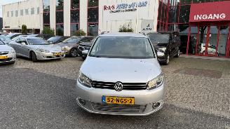 uszkodzony samochody osobowe Volkswagen Touran 1.2 TSI MOTOR LOOPT OP 3 CILINDERS 2010/9