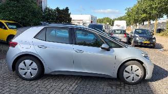 Volkswagen ID.3 BEV 52KWH 125KW PURE ORANJE EDITION AUTO picture 8