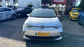 Damaged car Volkswagen ID.3 BEV 52KWH 125KW PURE ORANJE EDITION AUTO 2025/1