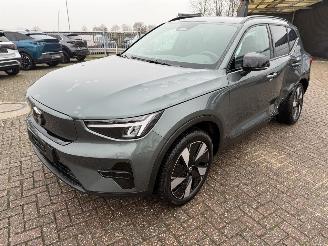 Damaged car Volvo EX40 Extended Range 180 Kw 2025/10