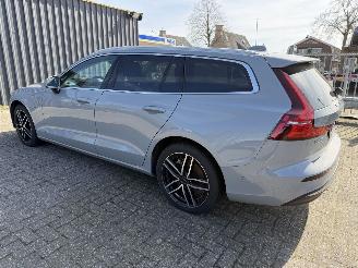 Volvo V-60 2.0 T6  Plug-in AWD picture 11