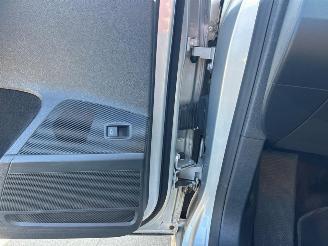 Volkswagen Passat Variant 1.6 TDI BlueMotion Executive Edition picture 13