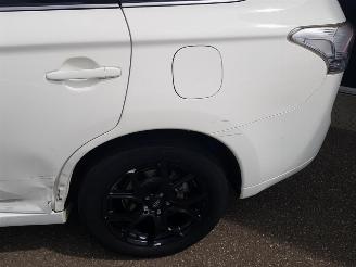 Mitsubishi Outlander 2.0 PHEV instyle picture 10