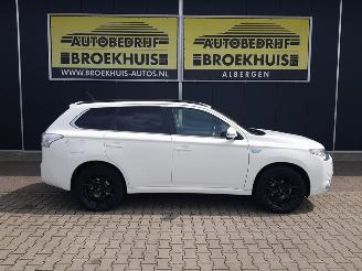 Mitsubishi Outlander 2.0 PHEV instyle picture 4