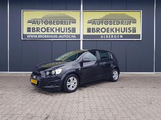 damaged passenger cars Chevrolet Aveo 1.2 LT 2012/4