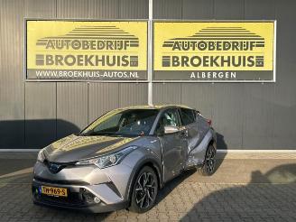 Toyota C-HR C-HR (X1,X5), SUV, 2016 1.8 16V Hybrid picture 1