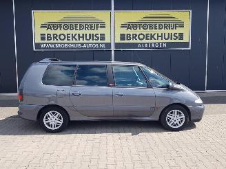 Renault Grand-espace 2.2 dCi Authentique picture 4