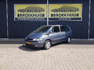 Renault Grand-espace 2.2 dCi Authentique picture 1