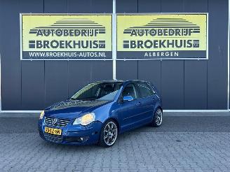 damaged passenger cars Volkswagen Polo 1.4-16V Optive 2007/3