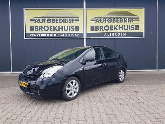 damaged passenger cars Toyota Prius 1.5 VVT-i Tech Edition 2008/6