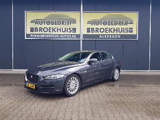Unfallwagen Jaguar XE 2.0 D Portfolio 2015/8