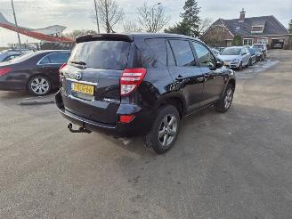 Toyota Rav-4 2.0 picture 1