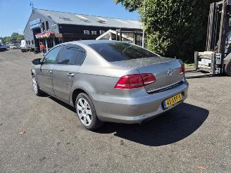 Volkswagen Passat 1.6 TDi picture 2