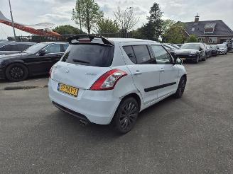 Coche accidentado Suzuki Swift 1.2  16v 2010/10