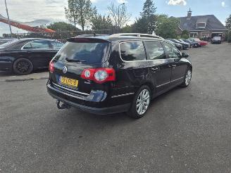 damaged passenger cars Volkswagen Passat Variant 1.4 TSi 2010/4