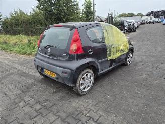 rozbiórka samochody osobowe Peugeot 107 1.0 2010/3