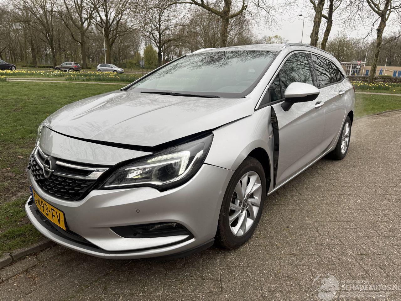 Opel Astra SPORTS TOURER+