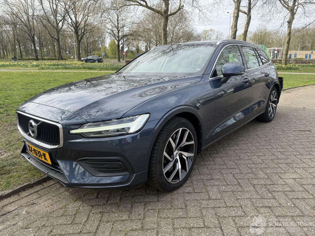 Volvo V-60 