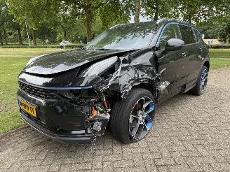 damaged passenger cars Lynk & Co 01  2022/1