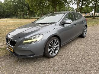 Auto incidentate Volvo V-40  2016/1
