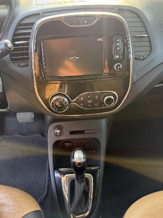 Renault Captur  picture 21