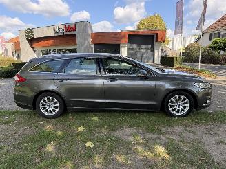 Ford Mondeo  picture 6
