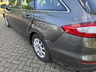 Ford Mondeo  picture 11