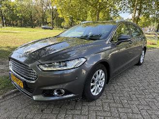 skadebil auto Ford Mondeo  2016/1