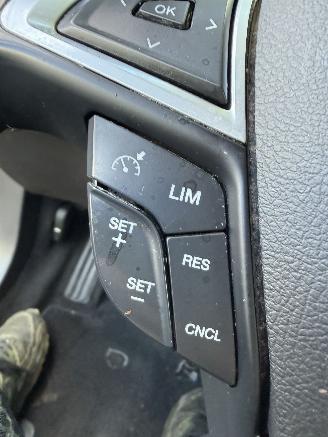 Ford Mondeo  picture 17