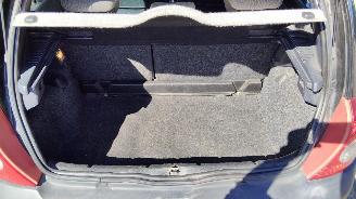 Renault Clio 1.2 comfort , 5-deurs , goed rijdend picture 10