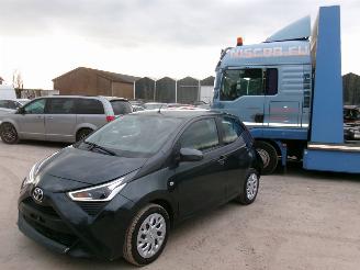 Damaged car Toyota Aygo 1.0 Aygo X - 5 Drs 2021/3