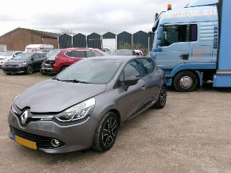 Renault Clio 0.9 Comfort 5 Drs picture 1