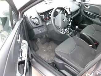 Renault Clio 0.9 Comfort 5 Drs picture 12
