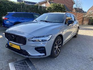 Volvo V-60 2.0 B4 Plus Bright Mild Hybrid picture 2