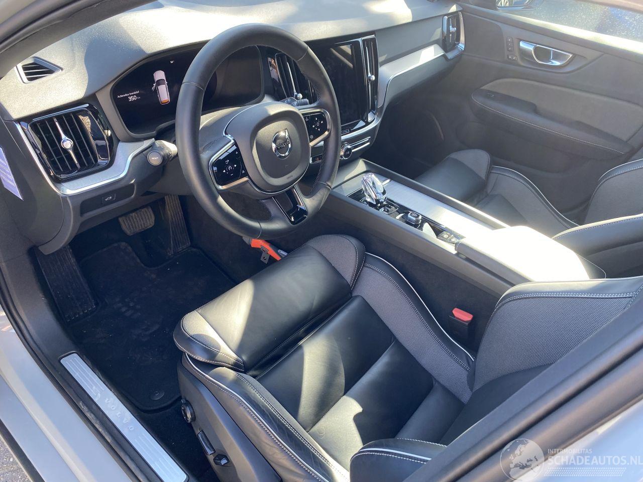 Volvo V-60 2.0 B4 Plus Bright Mild Hybrid VASTE PRIJS