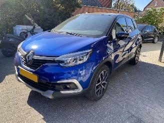 Renault Captur Version-S 1.3 150PK 4cil VASTE PRIJS picture 2