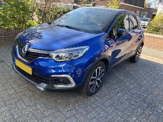 Renault Captur Version-S 1.3 150PK 4cil picture 2
