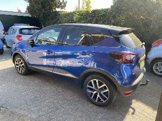 Renault Captur Version-S 1.3 150PK 4cil picture 4