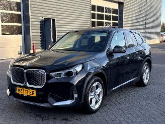 skadebil auto BMW iX1 225KW (306PK) haman kadon panoramadak 2024/9