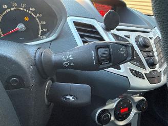 Ford Fiesta 1.25 16V Hatchback  Benzine 1.242cc 60kW (82pk) FWD picture 21