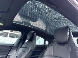 Porsche Taycan 79/84 kWh Sedan 4Dr Elektrisch 280 (381pk) picture 25