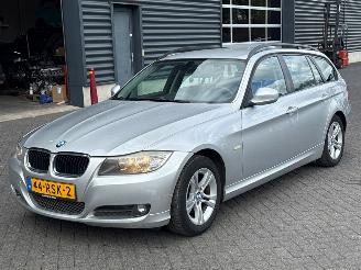 Damaged car BMW 3-serie 318d 16V Combi/o  Diesel 1.995cc 105kW (143pk) RWD 2009/4