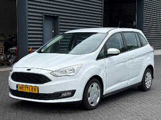 damaged passenger cars Ford Grand C-Max 1.5 TDCi 95 16V MPV  Diesel 1.499cc 70kW (95pk) FWD 2017/9