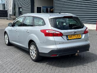 Ford Focus 1.6 TDCi ECOnetic Combi/o  Diesel 1.560cc 77kW (105pk) FWD picture 3