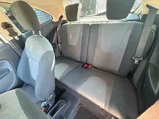 Ford Ka 1.2 Hatchback  Benzine 1.242cc 51kW (69pk) FWD picture 9