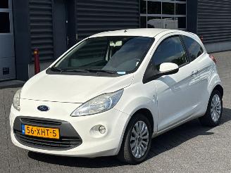 Voiture accidenté Ford Ka 1.2 Hatchback  Benzine 1.242cc 51kW (69pk) FWD 2012/7