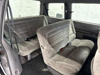 Chrysler Voyager 2.5 TD Voyager MPV  Diesel 2.499cc 87kW (118pk) FWD picture 9